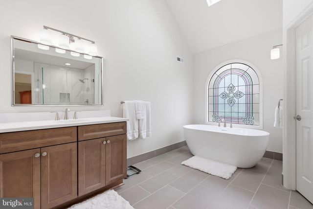 324 RIDGE AVE, Newtown, PA 18940