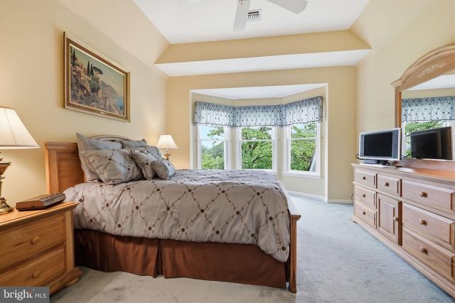 324 RIDGE AVE, Newtown, PA 18940