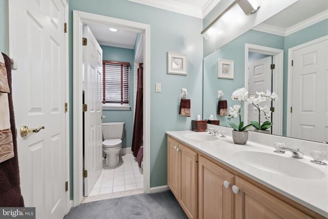 324 RIDGE AVE, Newtown, PA 18940