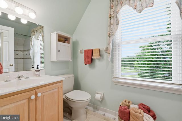 324 RIDGE AVE, Newtown, PA 18940