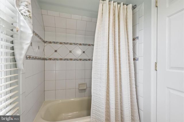 324 RIDGE AVE, Newtown, PA 18940