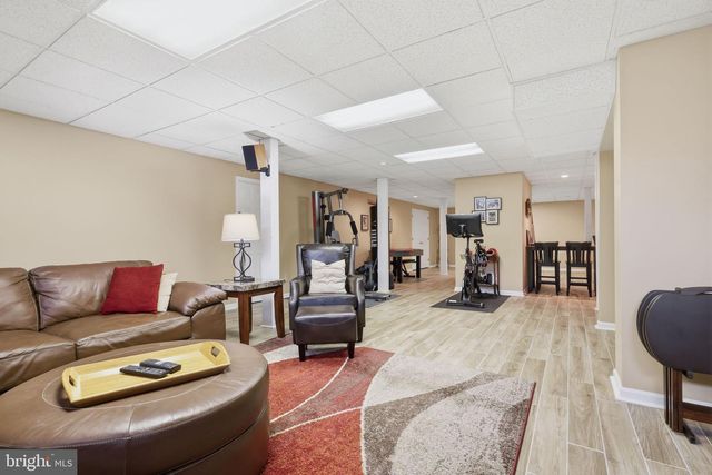 324 RIDGE AVE, Newtown, PA 18940
