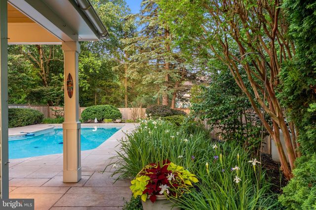 324 RIDGE AVE, Newtown, PA 18940