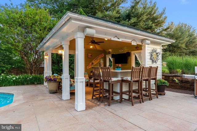 324 RIDGE AVE, Newtown, PA 18940