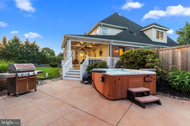 324 RIDGE AVE, Newtown, PA 18940