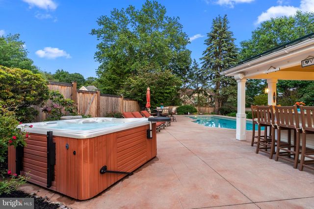 324 RIDGE AVE, Newtown, PA 18940