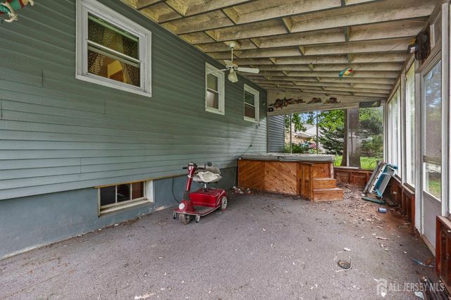 64 Berkley Avenue, Colonia, NJ 07067