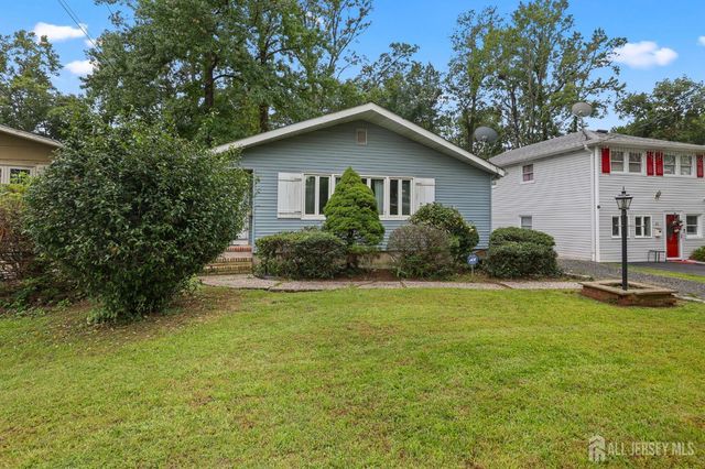64 Berkley Avenue, Colonia, NJ 07067