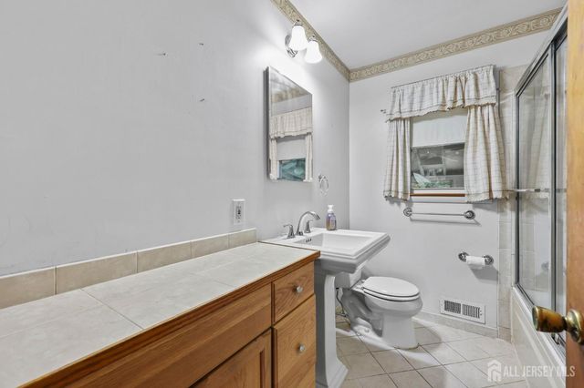 64 Berkley Avenue, Colonia, NJ 07067