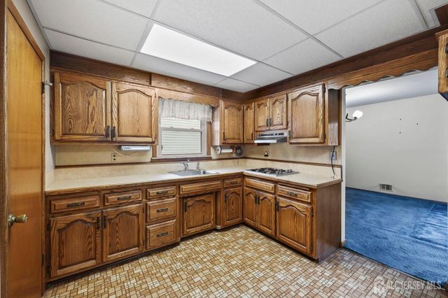 64 Berkley Avenue, Colonia, NJ 07067