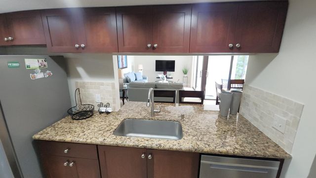 1915 Lavers Circle E107, Delray Beach, FL 33444