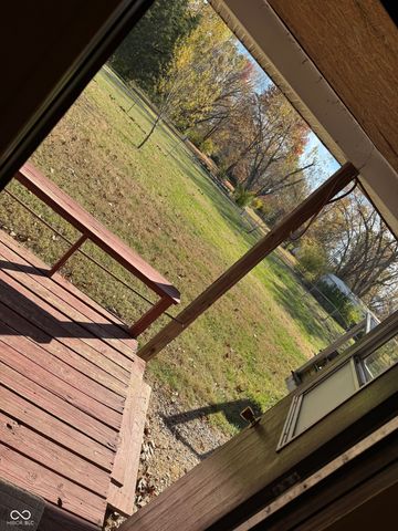 6149 S Kats Place, Terre Haute, IN 47802