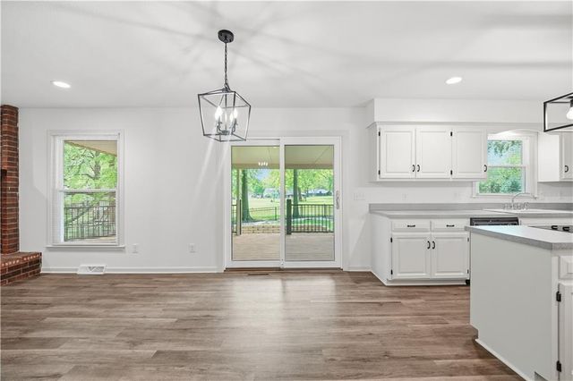 600 NE Golfview Drive, Blue Springs, MO 64014