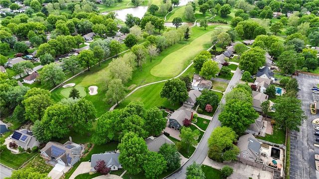 600 NE Golfview Drive, Blue Springs, MO 64014