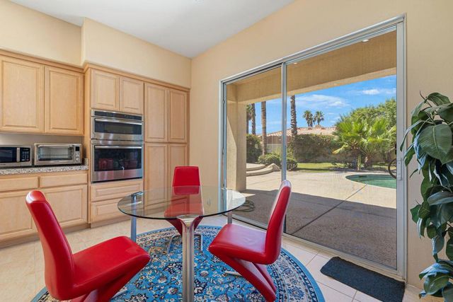81 Appian Way, Palm Desert, CA 92211