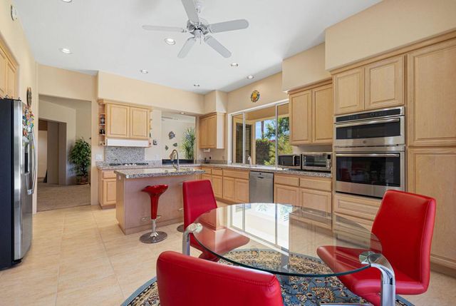 81 Appian Way, Palm Desert, CA 92211