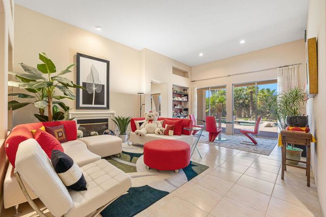 81 Appian Way, Palm Desert, CA 92211