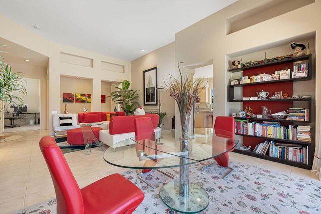 81 Appian Way, Palm Desert, CA 92211