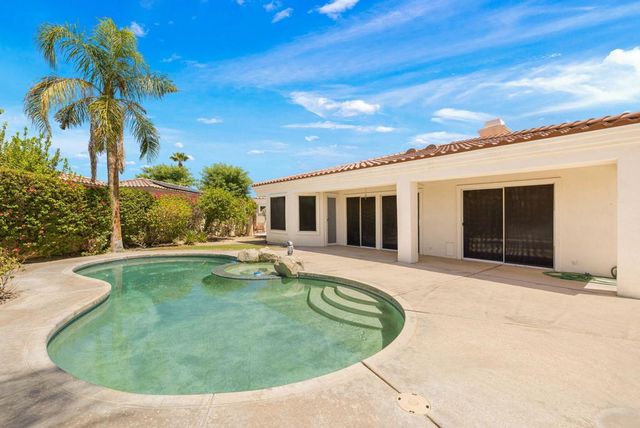 81 Appian Way, Palm Desert, CA 92211