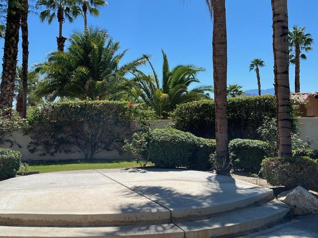 81 Appian Way, Palm Desert, CA 92211