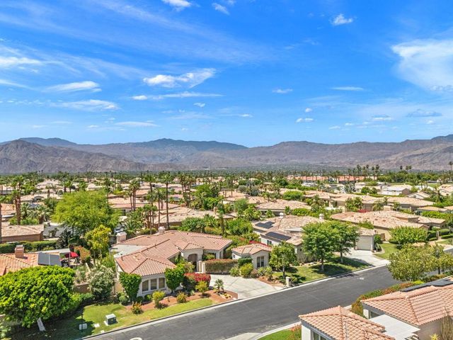 81 Appian Way, Palm Desert, CA 92211