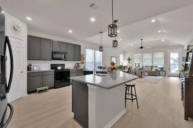 3803 Cimarron Gap Lane, Magnolia, TX 77354