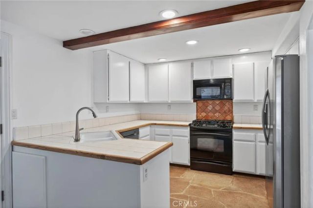 6609 Poppyview Drive, Oak Park, CA 91377