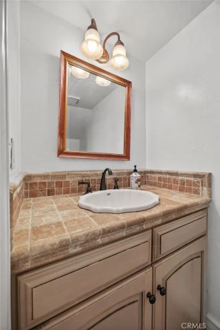 6609 Poppyview Drive, Oak Park, CA 91377