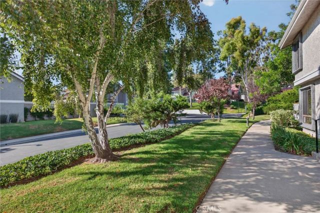 6609 Poppyview Drive, Oak Park, CA 91377