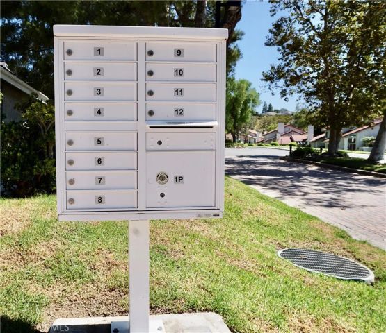 6609 Poppyview Drive, Oak Park, CA 91377