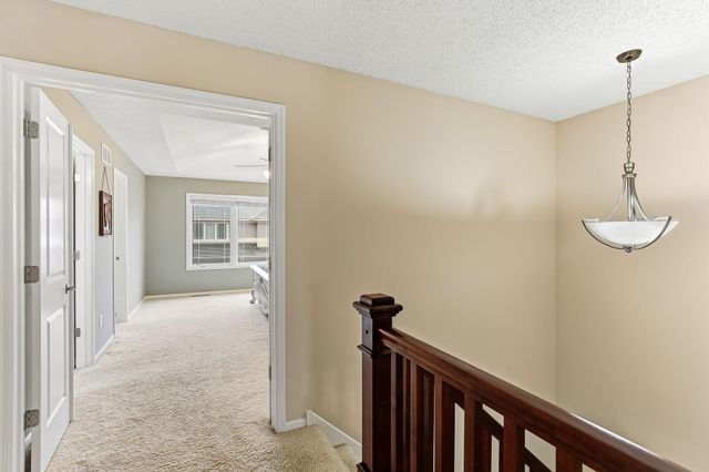 586 Sutherland Drive, Woodbury, MN 55129