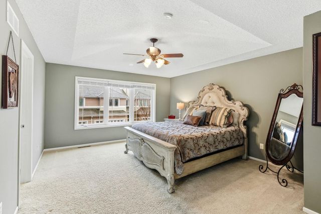 586 Sutherland Drive, Woodbury, MN 55129