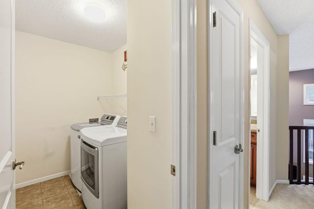 586 Sutherland Drive, Woodbury, MN 55129