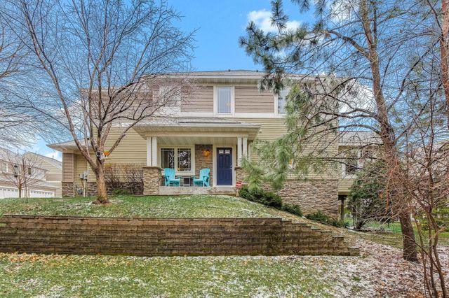 586 Sutherland Drive, Woodbury, MN 55129