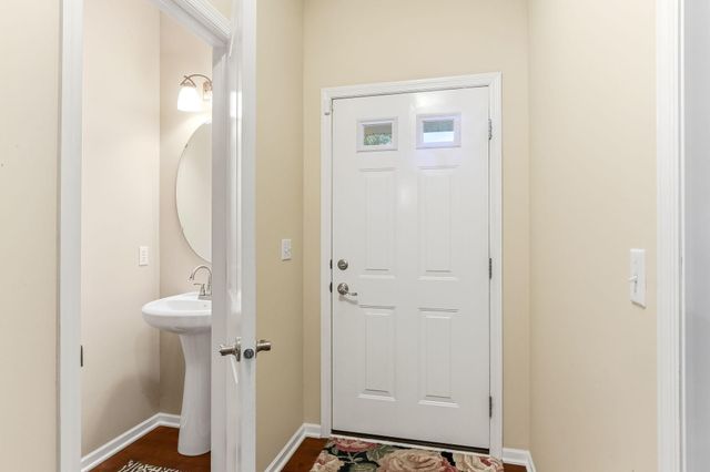 586 Sutherland Drive, Woodbury, MN 55129