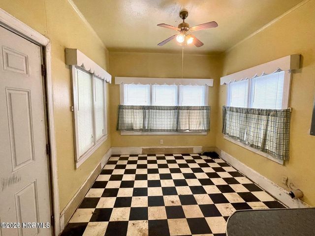 309 E Roseboro Street, Roseboro, NC 28382