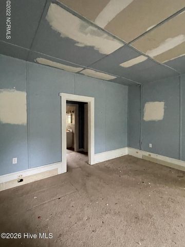 309 E Roseboro Street, Roseboro, NC 28382