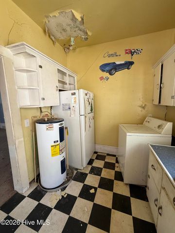 309 E Roseboro Street, Roseboro, NC 28382