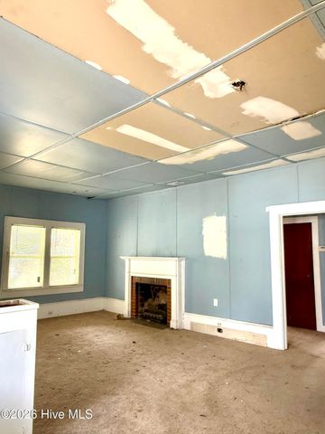 309 E Roseboro Street, Roseboro, NC 28382