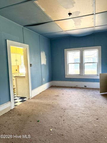 309 E Roseboro Street, Roseboro, NC 28382