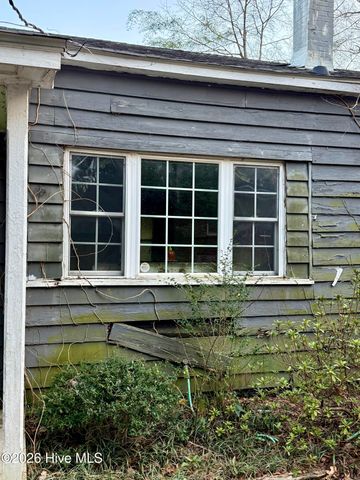 309 E Roseboro Street, Roseboro, NC 28382