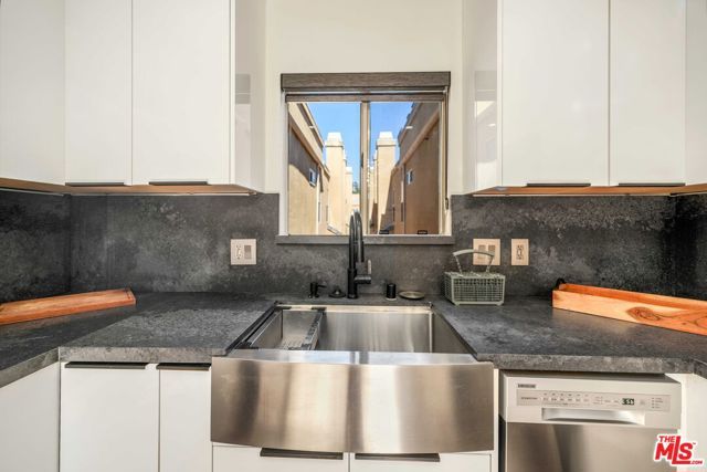 4139 Cahuenga Boulevard 106, North Hollywood (los Angeles), CA 91602