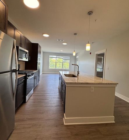 1420 W Diehl Road 339, Naperville, IL 60563