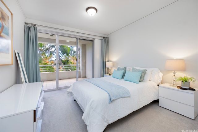 1 Keahole Place 1303, Honolulu, HI 96825