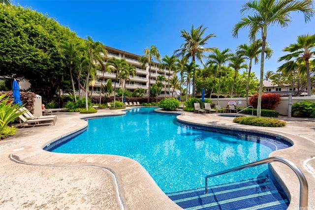 1 Keahole Place 1303, Honolulu, HI 96825