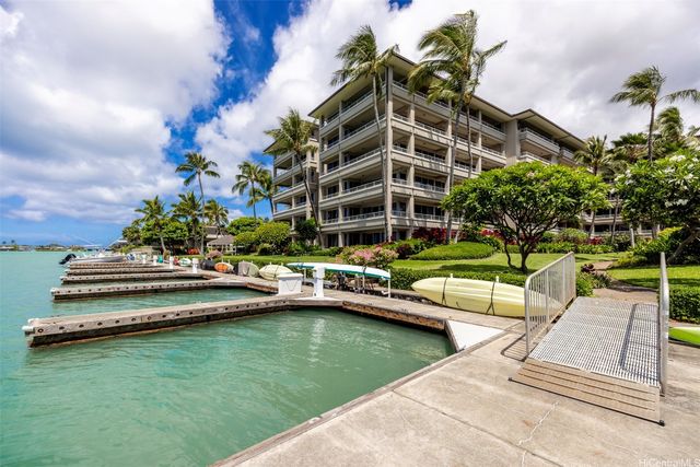 1 Keahole Place 1303, Honolulu, HI 96825