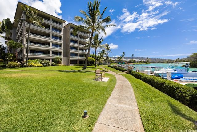 1 Keahole Place 1303, Honolulu, HI 96825