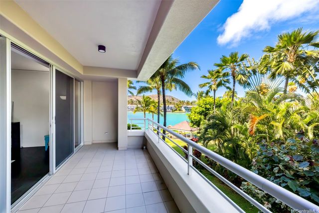 1 Keahole Place 1303, Honolulu, HI 96825