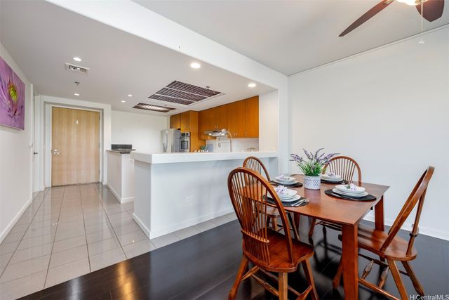 1 Keahole Place 1303, Honolulu, HI 96825