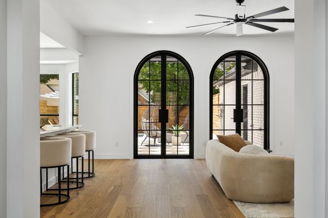 4736 Holly Tree Drive, Dallas, TX 75287